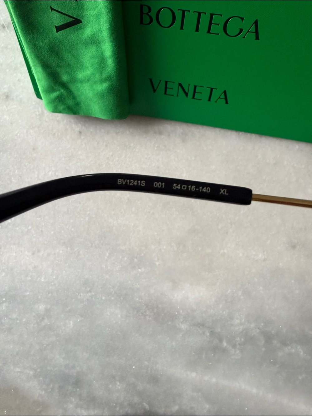 Bottega Veneta Cat-eye Sunglasses - Picture 6 of 8